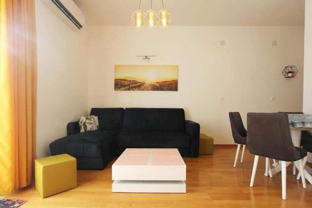 Dubovica Apartment *